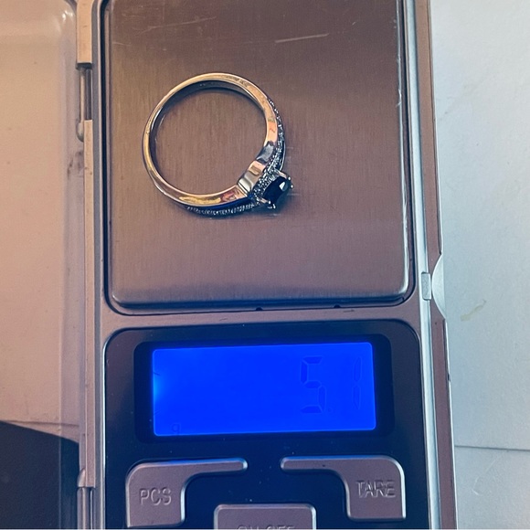 New Luxury Black White Sapphire Twisted Love Knot 925 Sterling Silver Ring - Picture 10 of 17